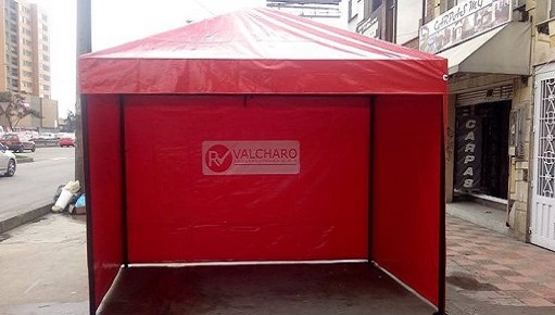 Alquiler Toldo modelo pirámide para ferias
