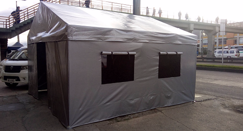 Toldo modelo a dos aguas para atencion medica